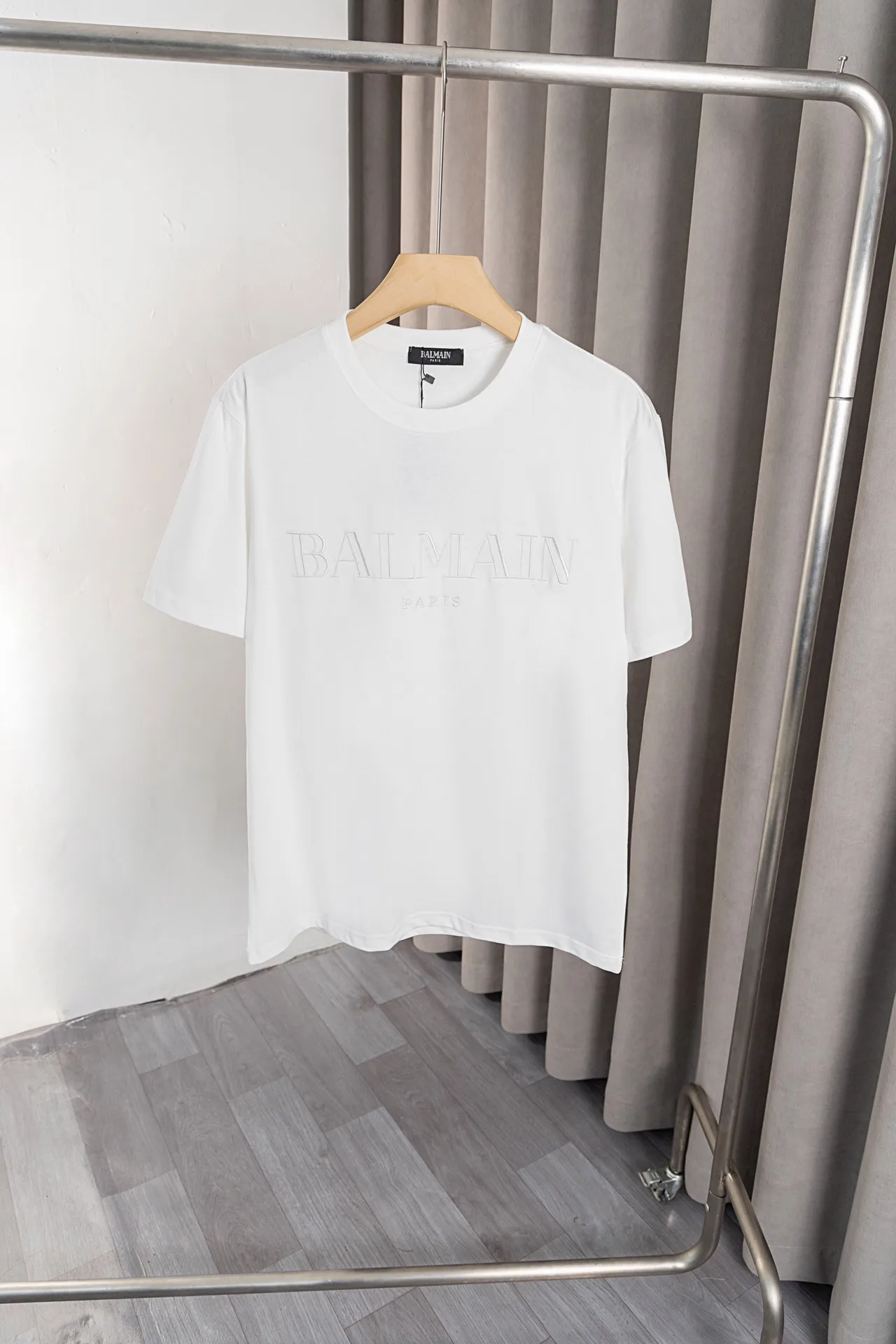 X 018 25ss New Arrival Balmain short sleeves, made of double gauze pure cotton fabric with Classic Balmain letter logo embroidery technology, simple and elegant, fashionable Versatile, color: Black, White, Size: S~XXL.